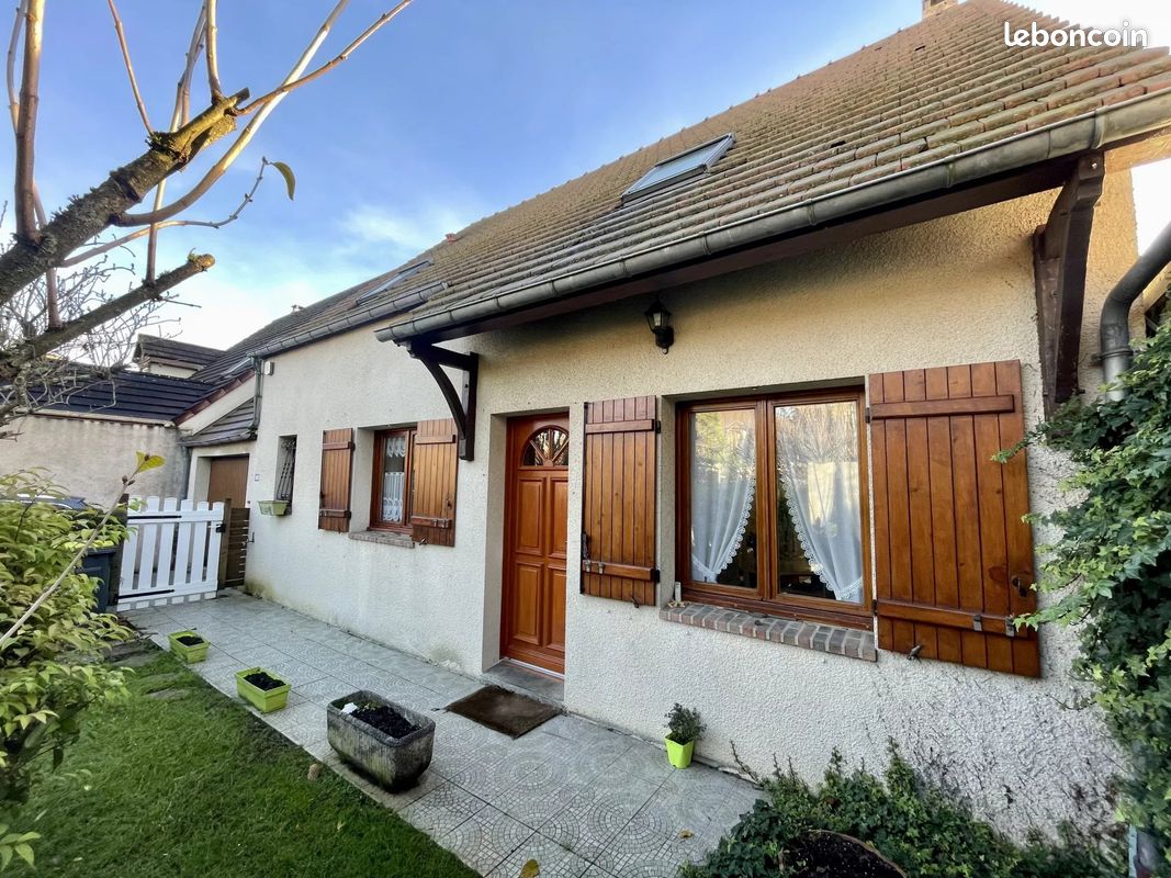 5 bedrooms House in Chambly, France No. 274240