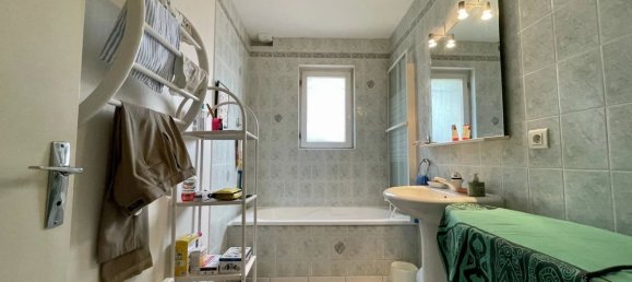 5 bedrooms House in Chambly, France No. 274240 7