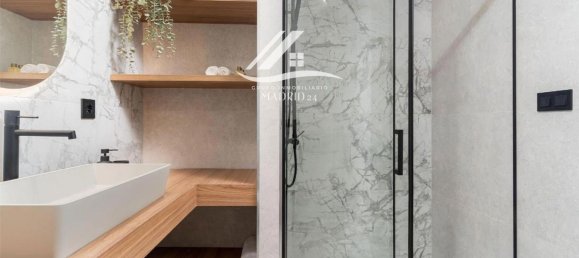 Apartamento de 3 dormitorios en Madrid, Spain No. 125084 16