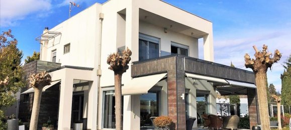 3 bedrooms Villa in Thessaloniki, Greece No. 4301 2