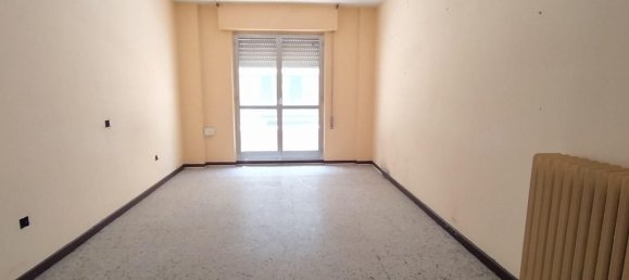 3 bedrooms Apartment in Leon, Spain No. 83023 8