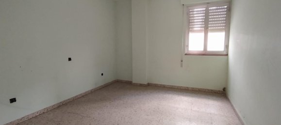 3 bedrooms Apartment in Leon, Spain No. 83023 3