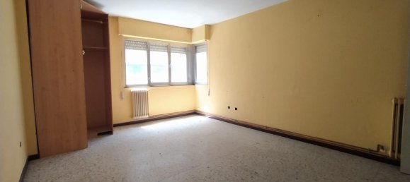 3 bedrooms Apartment in Leon, Spain No. 83023 10