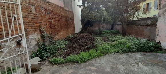 Casa de 5 habitaciónes en Piacenza, Italy No. 220504 2