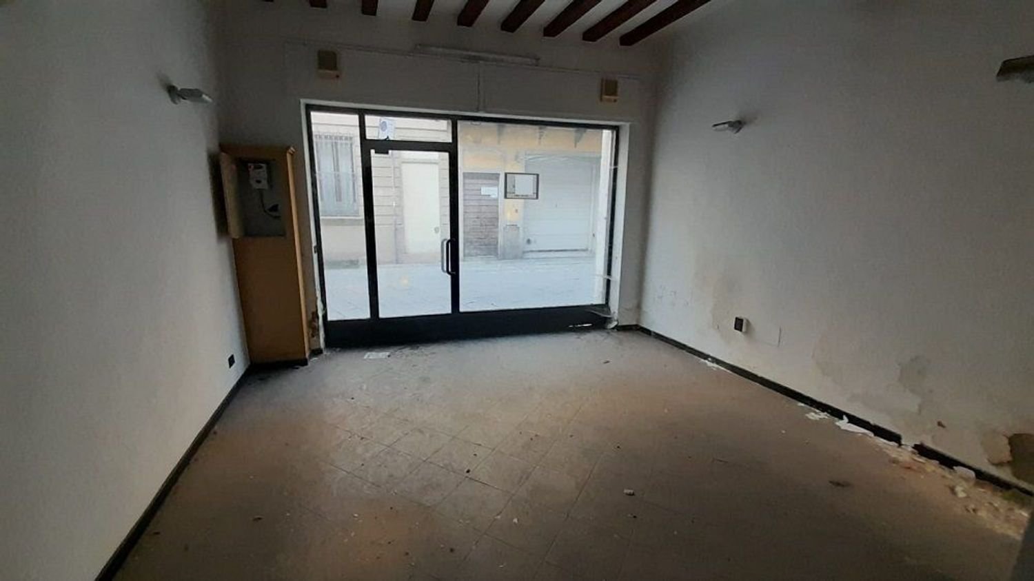 Casa de 5 habitaciónes en Piacenza, Italy No. 220504