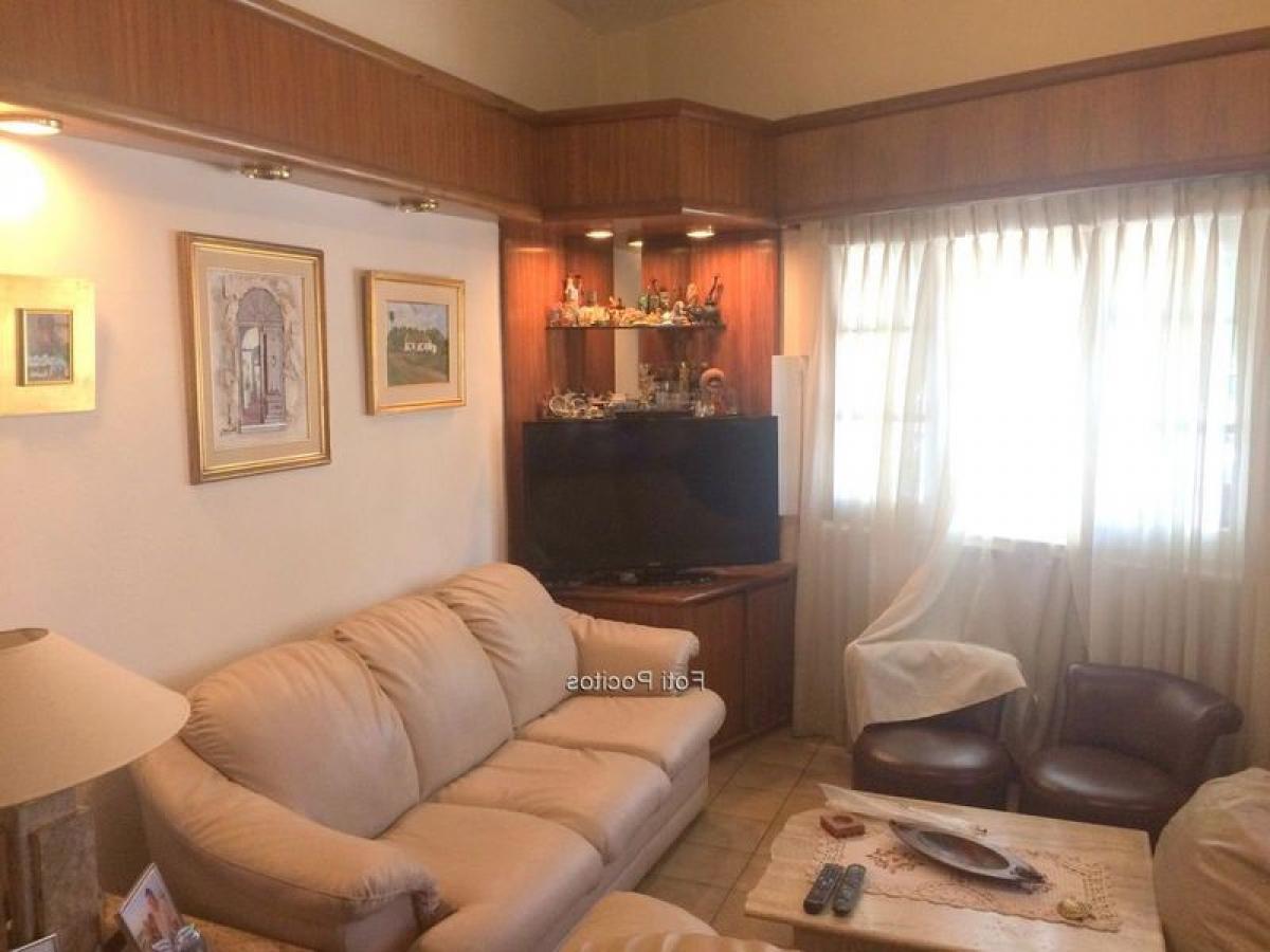 3 bedrooms House in Montevideo, Uruguay No. 6264