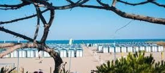 4000m² Commercial property in Pietrasanta, Italy No. 166647 10