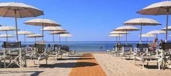 4000m² Commercial property in Pietrasanta, Italy No. 166647 11