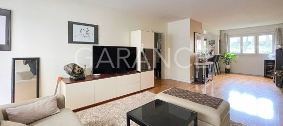 2 bedrooms Apartment in Paris, France No. 137565 4