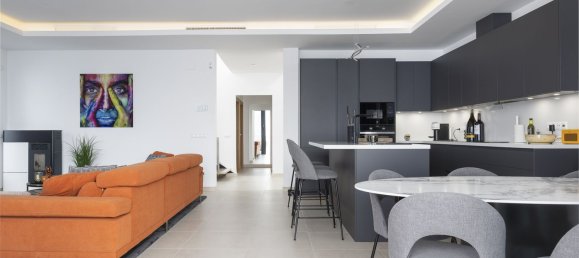 Villa de 4 dormitorios en Coín, Spain No. 139595 3