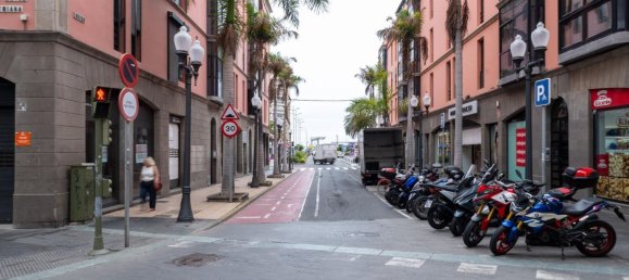 Apartamento de 2 dormitorios en Las Palmas De Gran Canaria, Spain No. 173592 38