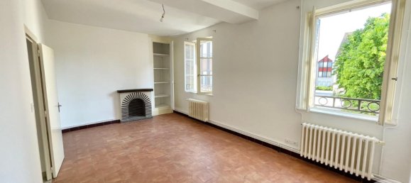 Casa de 6 dormitorios en Romorantin-Lanthenay, France No. 74604 2