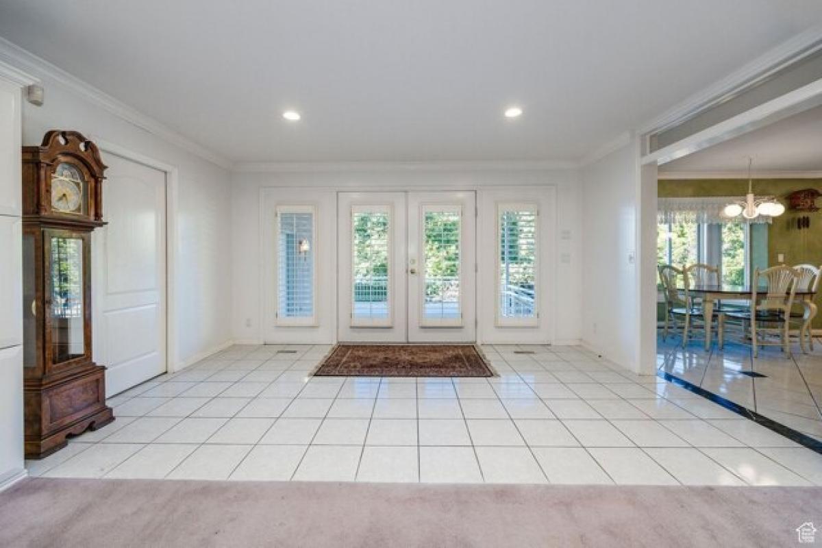 Дом с 6 спальнями в Логан, США № 387036