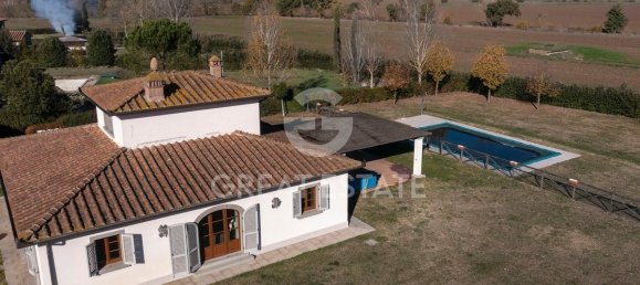 4 bedrooms House in Cortona, Italy No. 304434 5