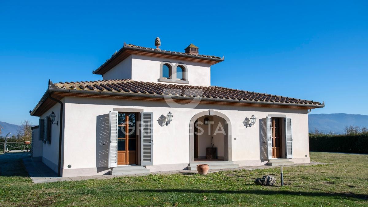 4 bedrooms House in Cortona, Italy No. 304434
