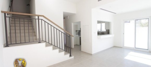 Таунхаус с 4 спальнями в Dubai Land, ОАЭ № 26209 8