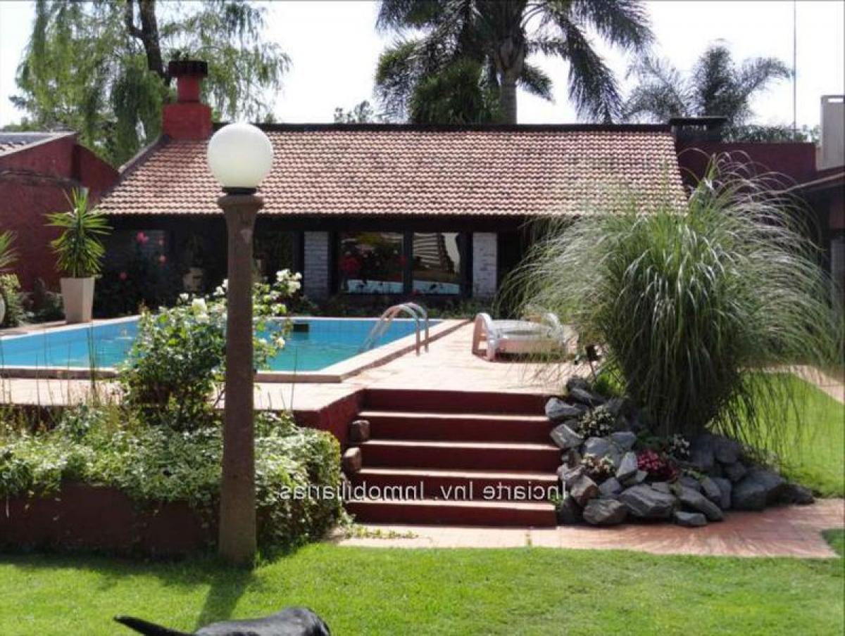 3 bedrooms House in Montevideo, Uruguay No. 2973