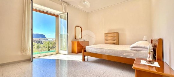 2 Schlafzimmer Wohnung in Naples, Italy, Nr. 329174 32