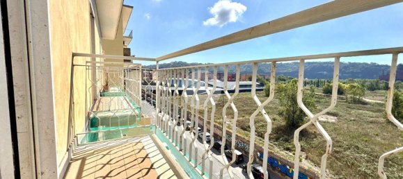 2 Schlafzimmer Wohnung in Naples, Italy, Nr. 329174 35