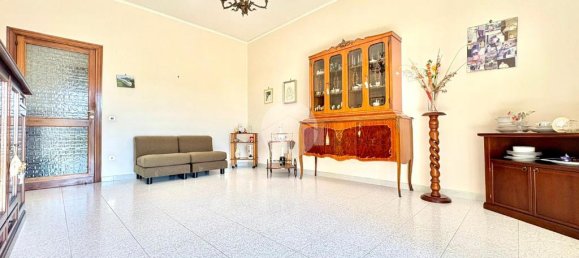 2 Schlafzimmer Wohnung in Naples, Italy, Nr. 329174 24