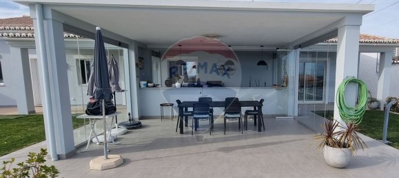 3 bedrooms House in Loule, Portugal No. 23287 3