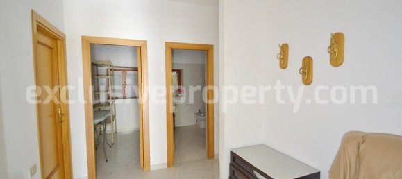 Villa de 3 dormitorios en Roccaspinalveti, Italy No. 329319 14