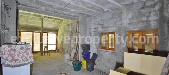 Villa de 3 dormitorios en Roccaspinalveti, Italy No. 329319 20