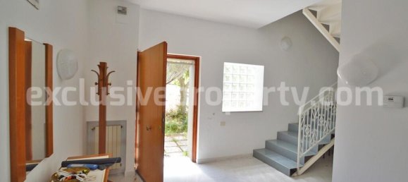 Villa de 3 dormitorios en Roccaspinalveti, Italy No. 329319 9