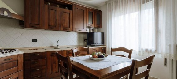 4 bedrooms House in Bagnoli di Sopra, Italy No. 356931 6