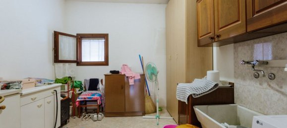 4 bedrooms House in Bagnoli di Sopra, Italy No. 356931 23