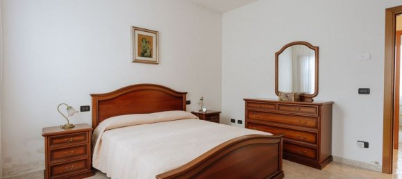 4 bedrooms House in Bagnoli di Sopra, Italy No. 356931 18