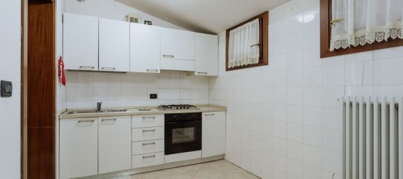 4 bedrooms House in Bagnoli di Sopra, Italy No. 356931 24