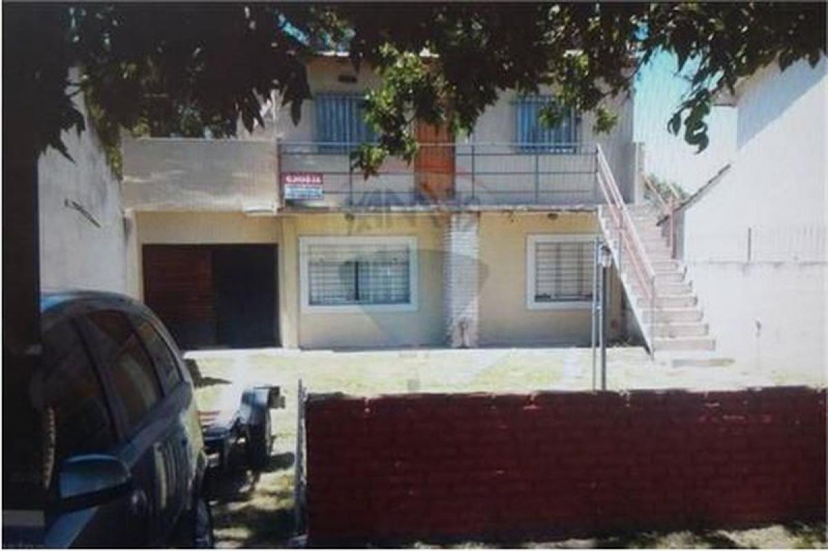 4 bedrooms House in Mar del Plata, Argentina No. 82878