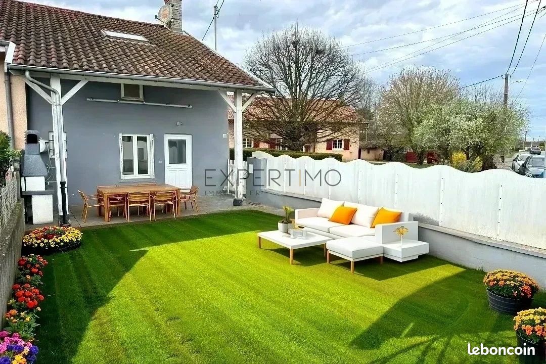 4 bedrooms House in Sermoyer, France No. 267060
