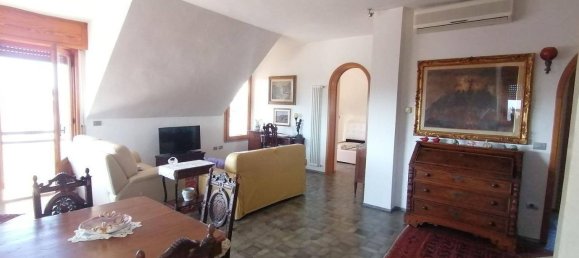 Ático de 5 habitaciónes en Follonica, Italy No. 84000 6