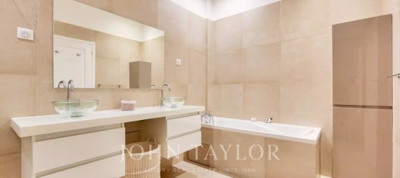 12 غرف نوم فندق في Paris, France رقم 180709 9