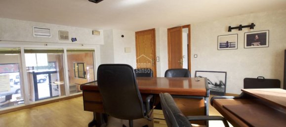 130m² Commercial property in Mahon, Spain No. 5267 17