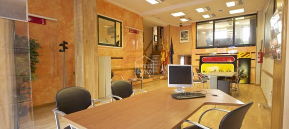 130m² Commercial property in Mahon, Spain No. 5267 3
