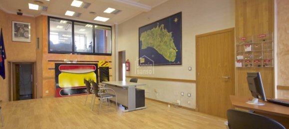 130m² Commercial property in Mahon, Spain No. 5267 4