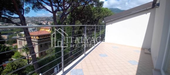 2 bedrooms Apartment in Sanremo, Italy No. 270199 4