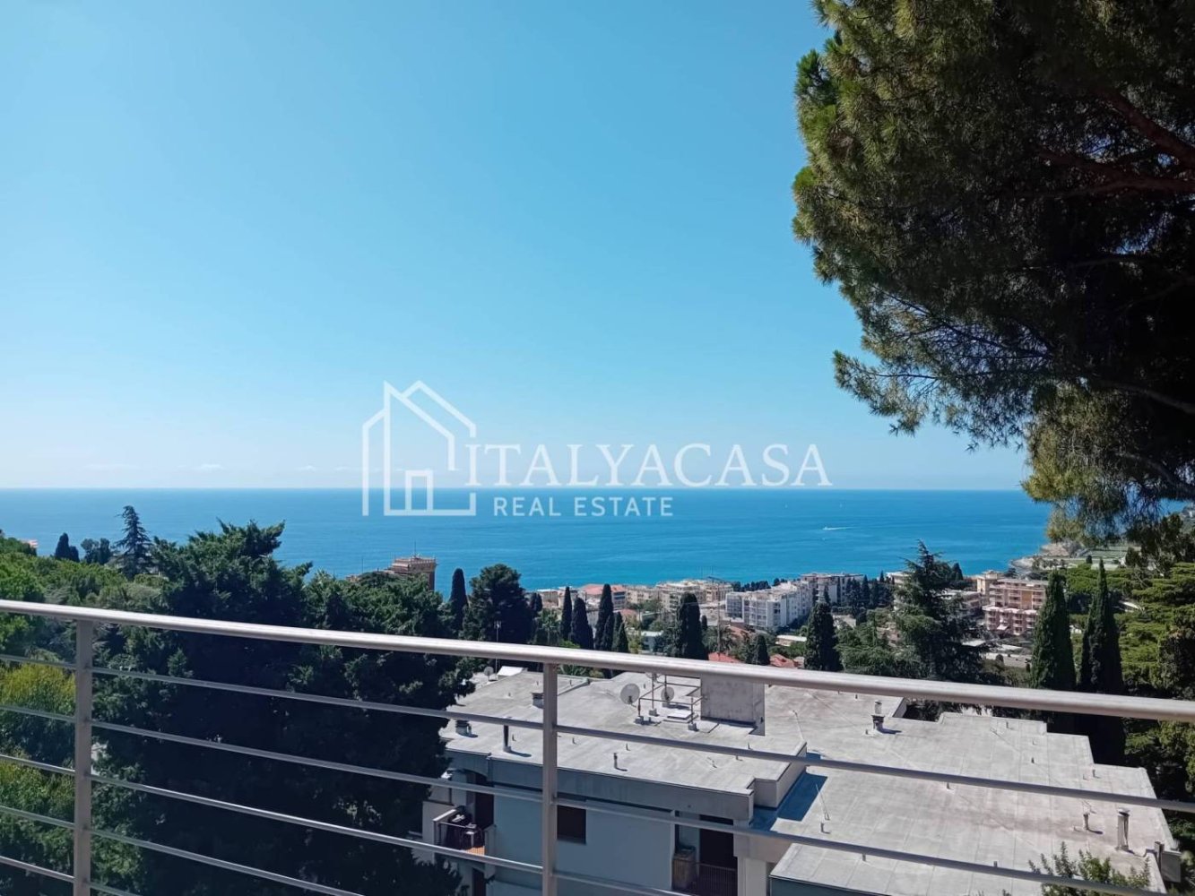 2 bedrooms Apartment in Sanremo, Italy No. 270199