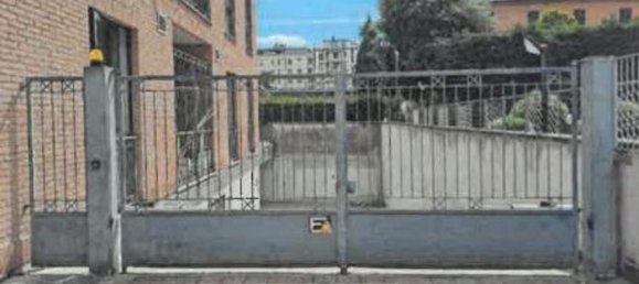 Квартира с 2 комнатами в Галларате, Италия № 181418 6