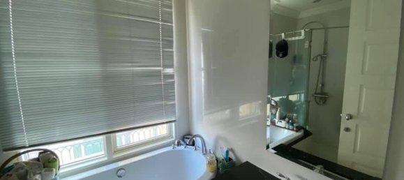 2 bedrooms Condo in Khlong Toei, Thailand No. 62464 8