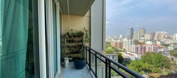 2 bedrooms Condo in Khlong Toei, Thailand No. 62464 2
