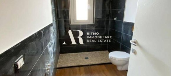 3 rooms Apartment in Campi Bisenzio, Italy No. 9880 13