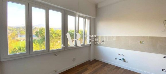 3 rooms Apartment in Campi Bisenzio, Italy No. 9880 12