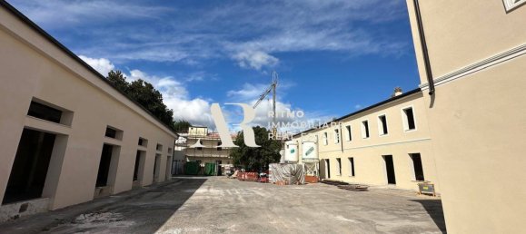 3 rooms Apartment in Campi Bisenzio, Italy No. 9880 20