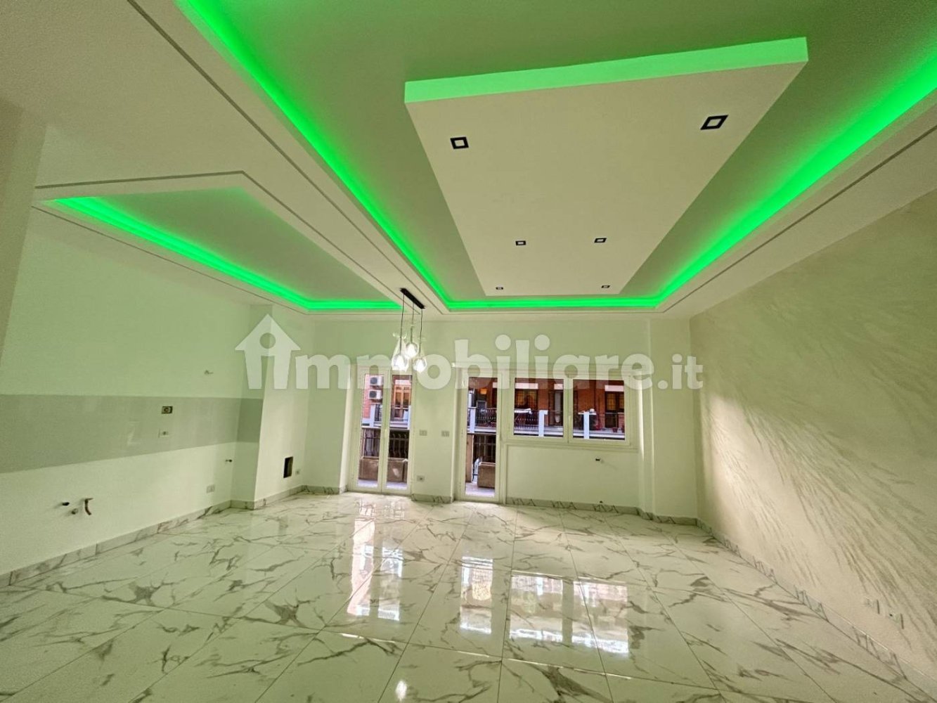 3 bedrooms Apartment in Rome, Italy No. 16863