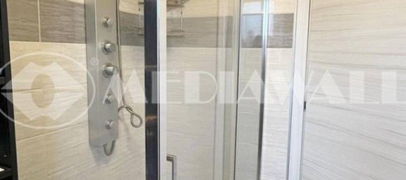 Квартира с 3 спальнями в Порденоне, Италия № 12771 18