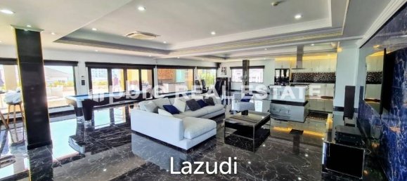 3 bedrooms Condo in Pattaya, Thailand No. 16000 10